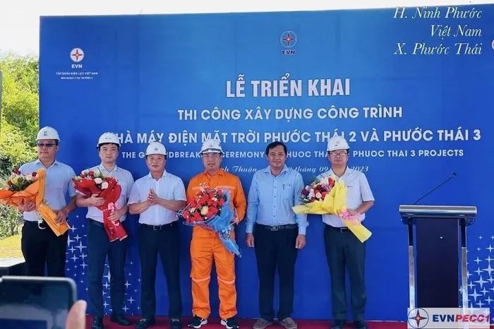 Ninh Thuận tháo gỡ khó khăn, đẩy nhanh tiến độ các dự án năng lượng tái tạo