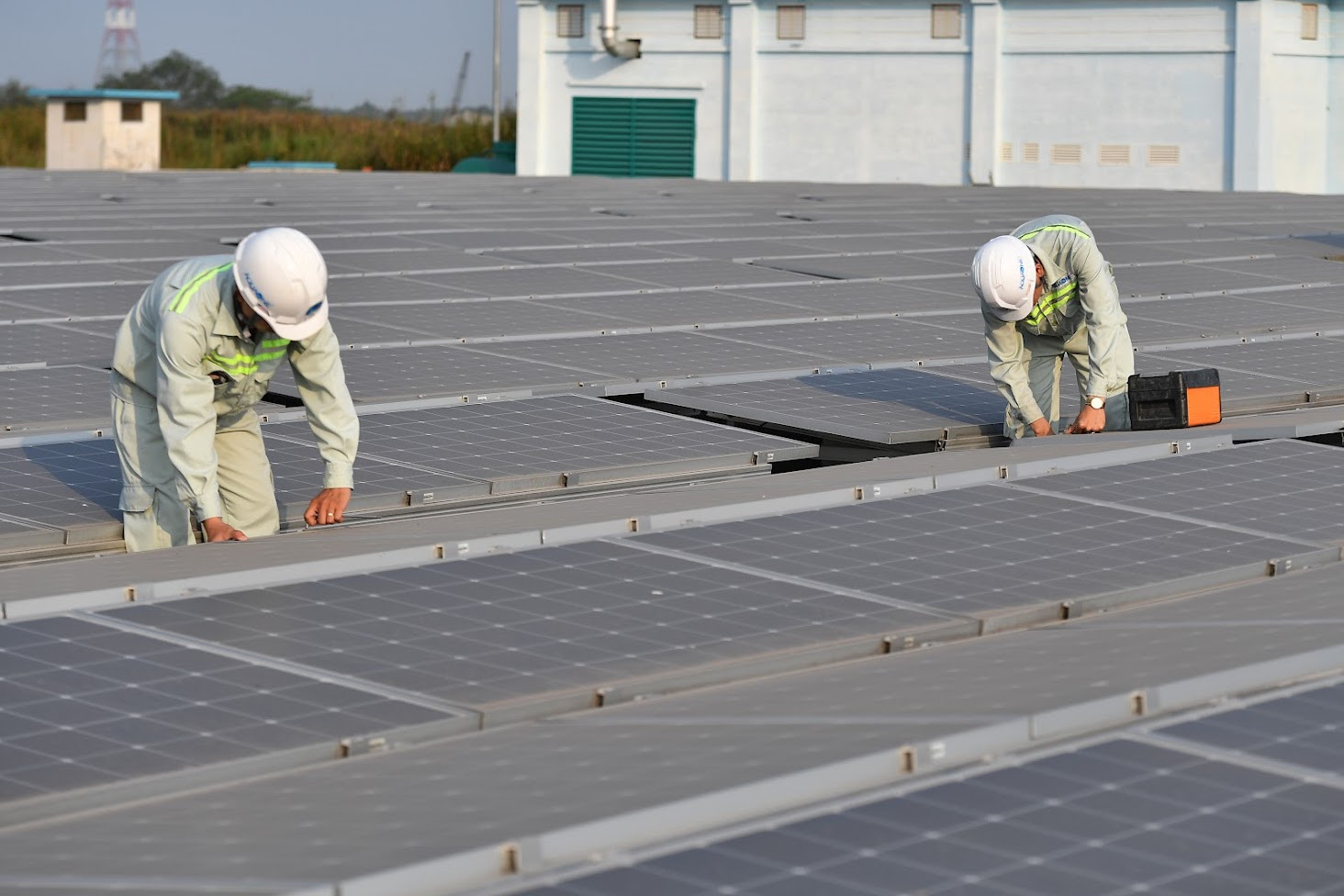 Bộ Công Thương đề xuất điện mặt trời mái nhà xưởng, KCN được bán trực tiếp