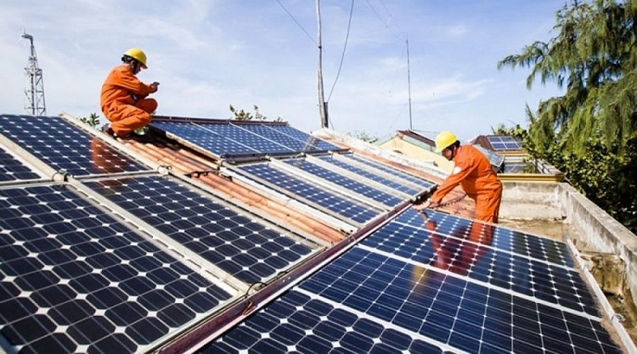 Thành phố Hồ Chí Minh: Cần phát triển điện mặt trời mái nhà, điện sinh khối