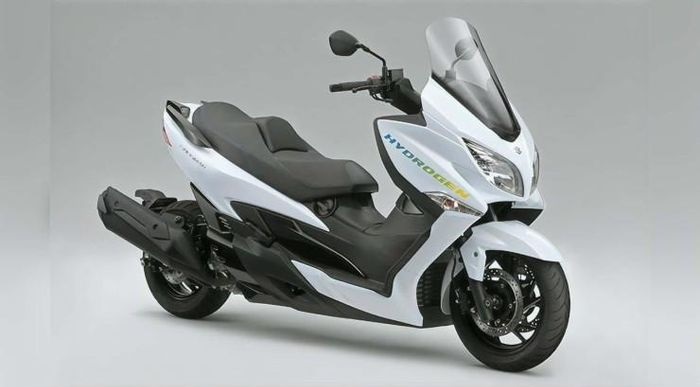 Suzuki trình làng xe ga chạy bằng khí hydro