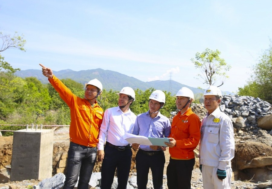 Vận hành đường dây 220kV Nha Trang - Tháp Chàm: Góp phần giải tỏa nguồn năng lượng tái tạo