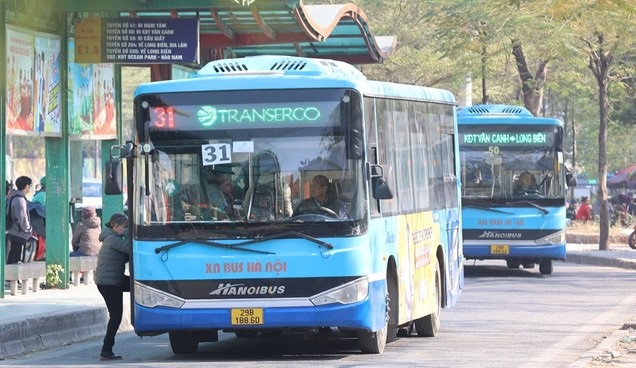 Xe buýt Hà Nội sẽ chuyển đổi sang năng lượng xanh 100% vào năm 2035