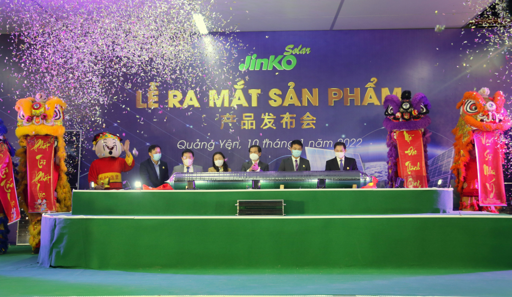Ra mắt sản phẩm đầu tiên của dự án làm nguyên liệu pin mặt trời