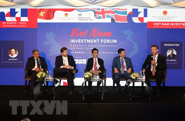 Việt Nam quảng bá nỗ lực chuyển đổi số và phát triển năng lượng xanh