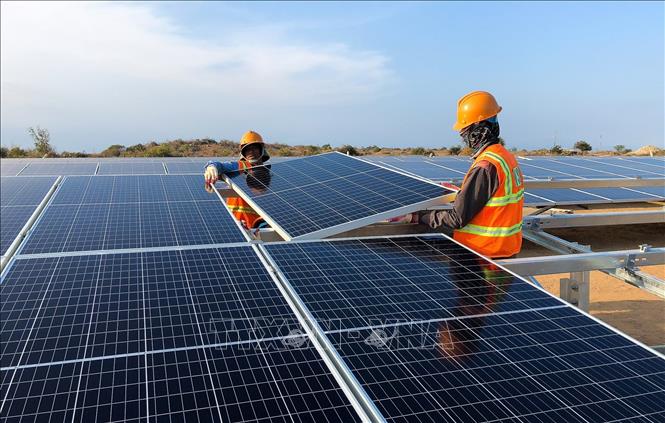 Doanh nghiệp mong muốn sớm có cơ chế mua bán năng lượng tái tạo