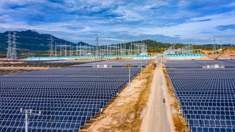 EVN đề xuất sớm đưa điện mặt trời của Trung Nam Group tham gia thị trường điện