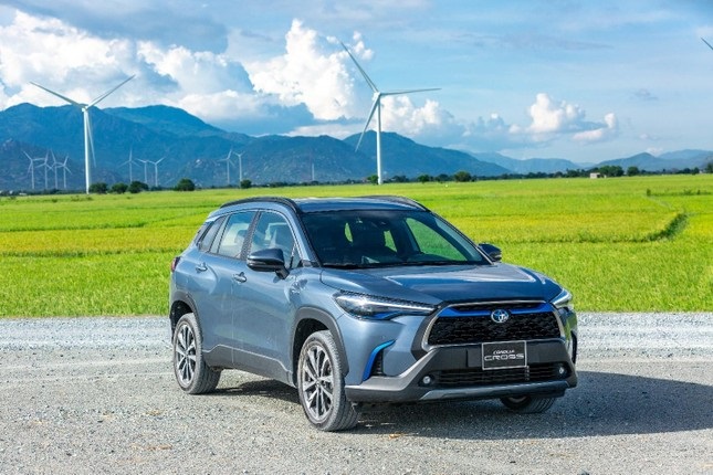 Ôtô hybrid - "xe xanh" trong tầm với cho khách Việt