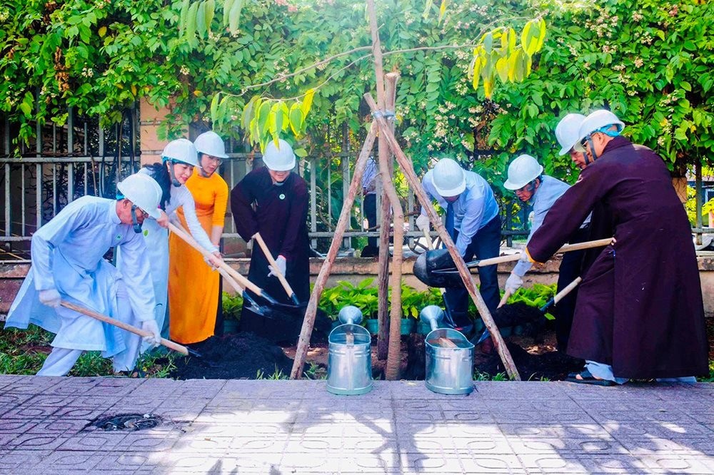 TP. HCM: Hơn 30 tổ chức tôn giáo ký kết tham gia bảo vệ môi trường, ứng phó biến đổi khí hậu