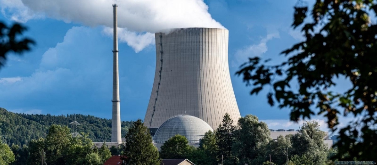 Đức tranh cãi việc từ bỏ điện hạt nhân