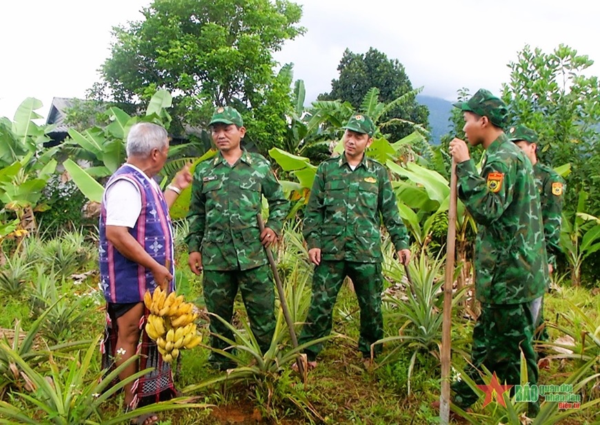 “Ngày về thôn bản”