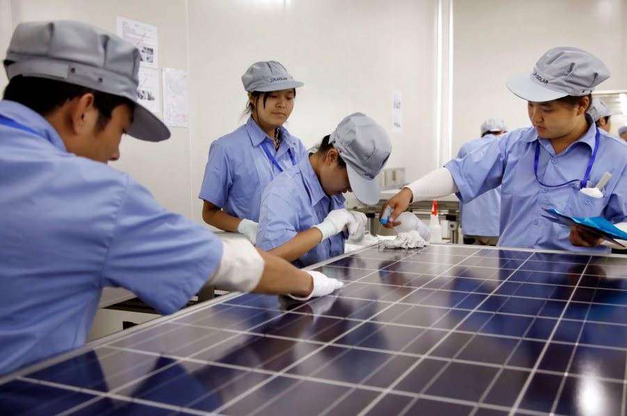 Công ty năng lượng tái tạo của Trung Quốc đổ xô đến Mỹ mở nhà máy