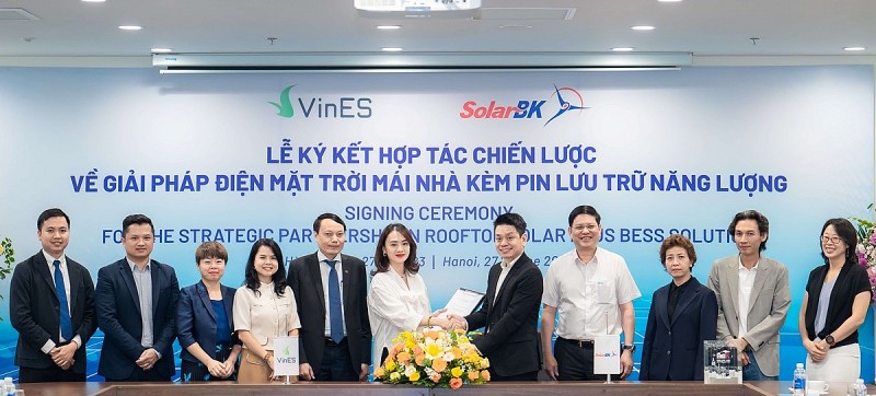 VinES, SolarBK khởi động giải pháp điện mặt trời mái nhà (kèm lưu trữ năng lượng)