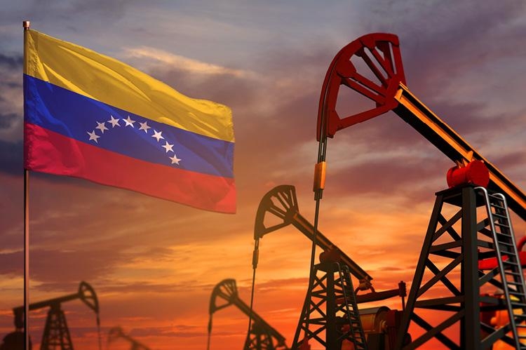 Nguyên nhân nào khiến các công ty dầu mỏ quốc tế từ bỏ Venezuela?
